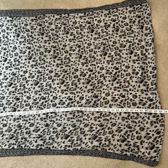 Leopard Animal Print Lightweight Scarf 70s 90s Mob Wife Boho Women 40in x 70in - Picture 4 of 6